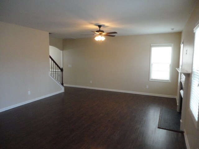 Building Photo - 425 Hardaway Pt