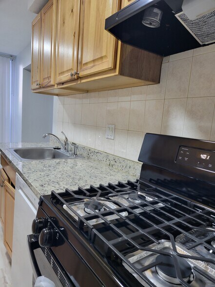 Building Photo - 12 Shrewsbury Green Dr