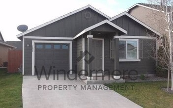 Building Photo - 1233 Southwest Carver Street