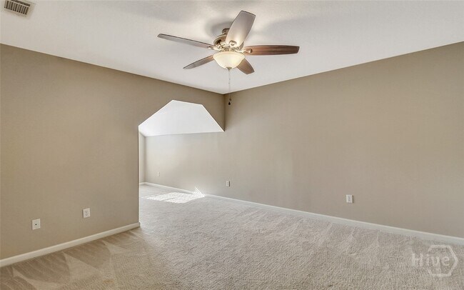 Building Photo - 601 Bristol Way