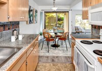 Building Photo - Downtown Bellevue 2 Bedroom 1.5 Bath 2 story Condo