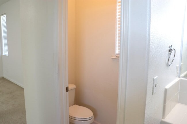 Building Photo - 2346 E Early Ave