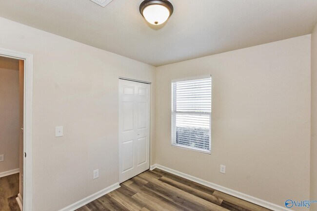 Building Photo - 154 Jesse Layne Dr