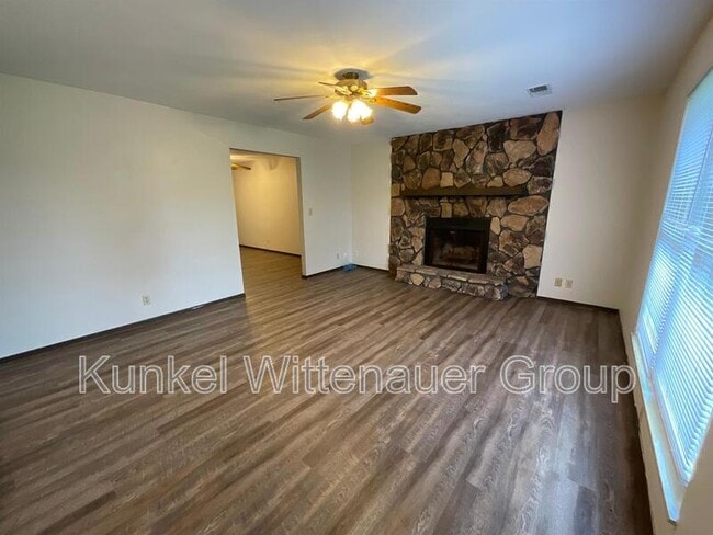 Building Photo - 612 Kane Ct
