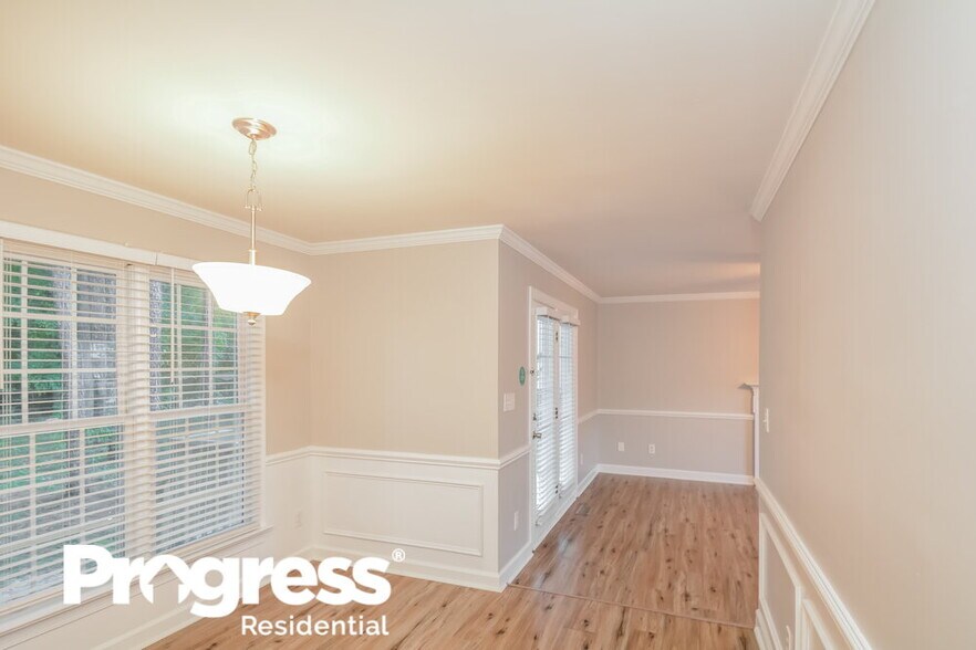 Building Photo - 4100 Mangrove Dr