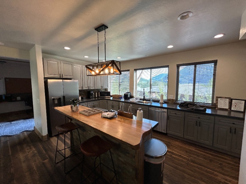 Building Photo - 751 Sun Pillar Loop