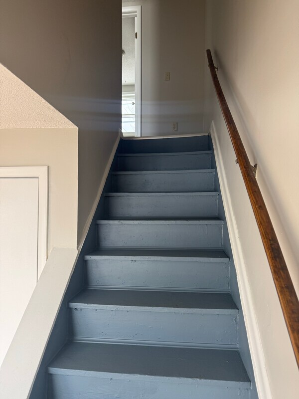 Building Photo - 447 S Washington St