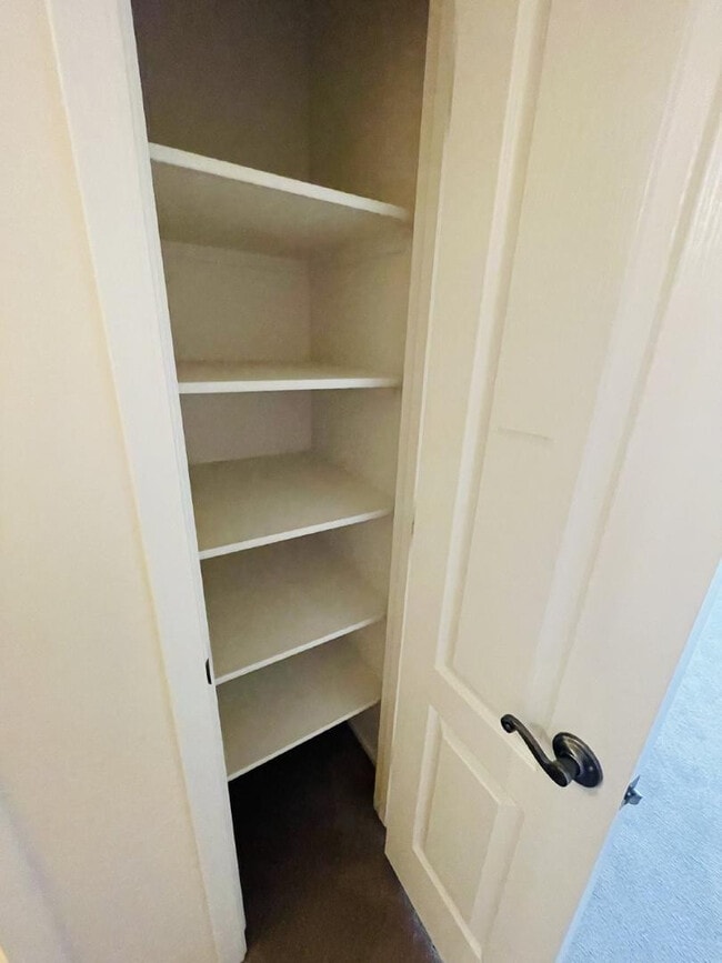 Building Photo - 39974 W Thornberry Ln