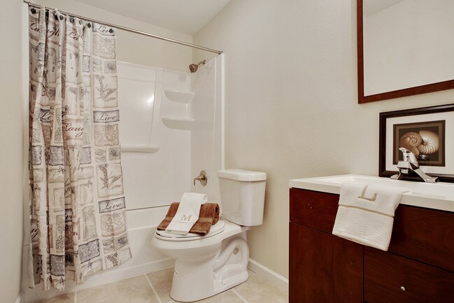 Building Photo - 2216 Glasgow Dr