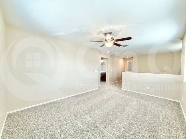 Building Photo - 1147 S Sawyer