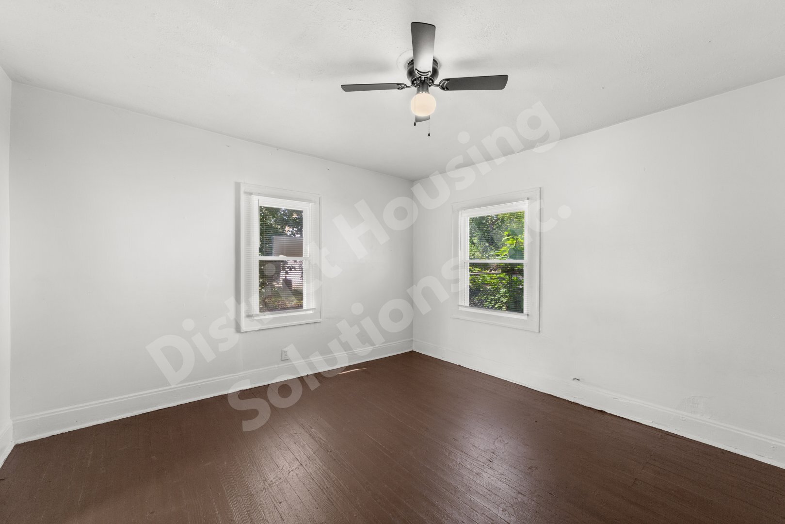 Building Photo - 8302 Sowinski Ave