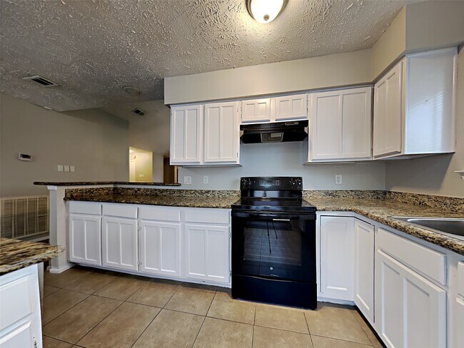 Building Photo - 7306 Ridgeberry Dr