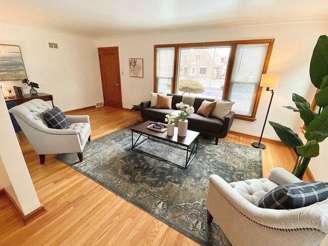 Building Photo - 2787 N Sholes Ave