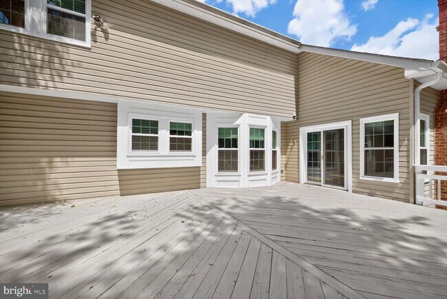 Building Photo - 12320 Pissaro Dr