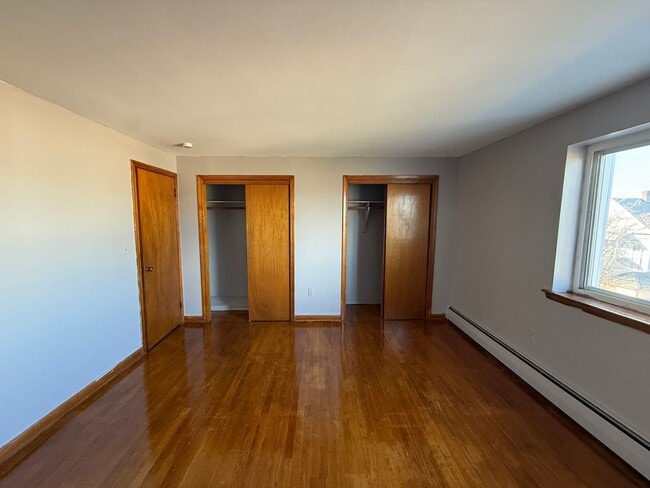 Building Photo - 10-14 Plymouth St.