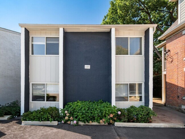 Building Photo - 105 W 8th Ave