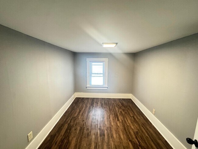 Building Photo - 617 E Main St