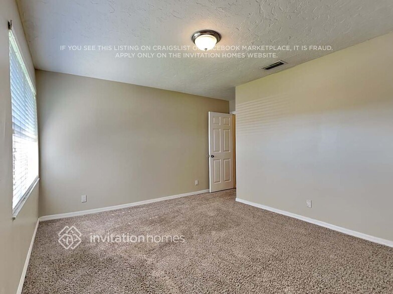 Building Photo - 13427 Kingsbury Dr