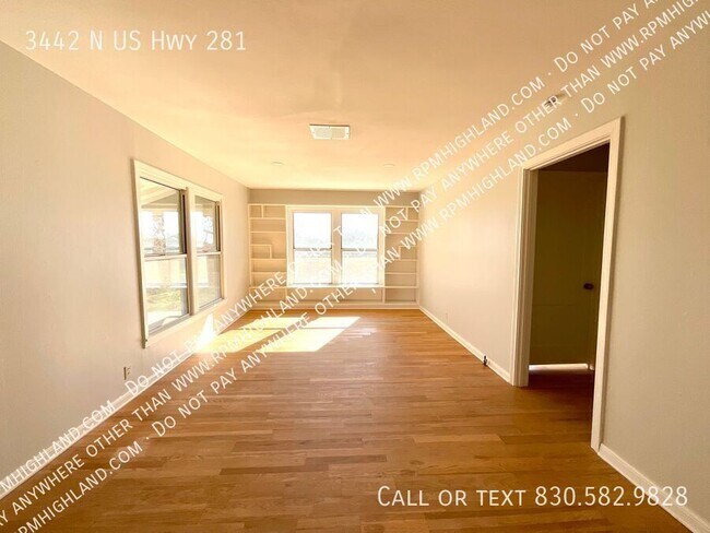 Building Photo - 3442 N U.S. Hwy 281