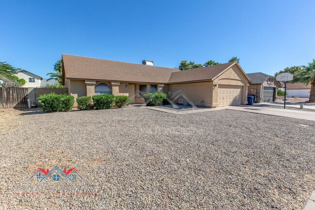 Building Photo - 3950 W Saragosa St