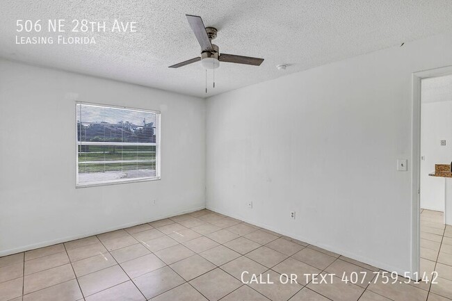 Building Photo - 506 NE 28th Ave