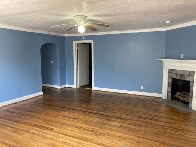 Building Photo - 1011 Michael Ln