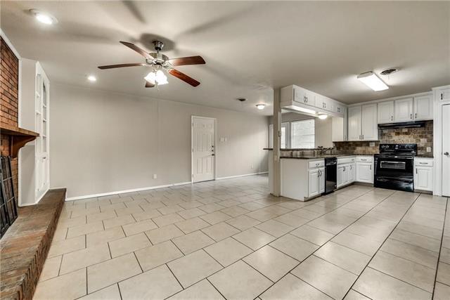 Building Photo - 1601 Larkspur Dr