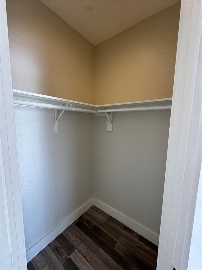 Building Photo - 2417 W Slaughter Ln