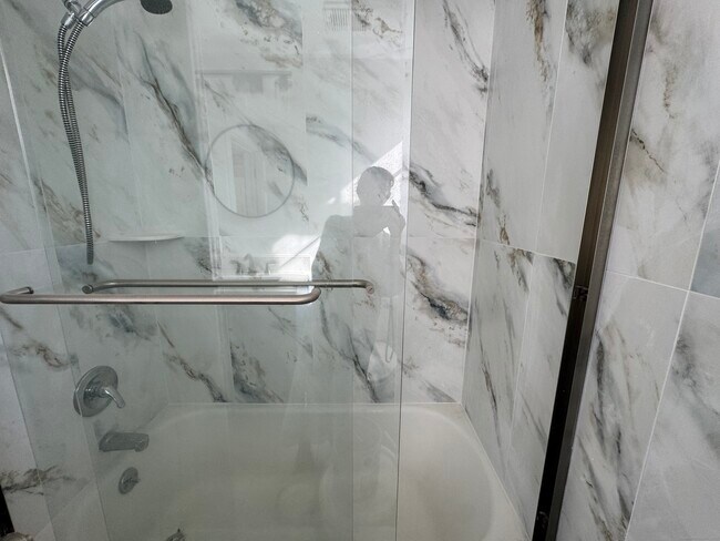 Building Photo - 66 Church Ln