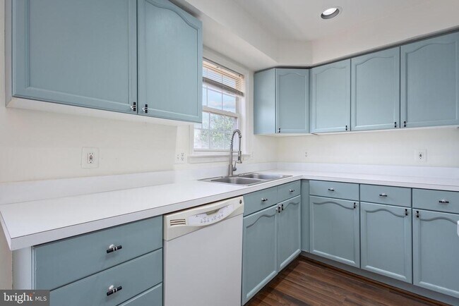 Building Photo - 18506 Carriage Walk Cir