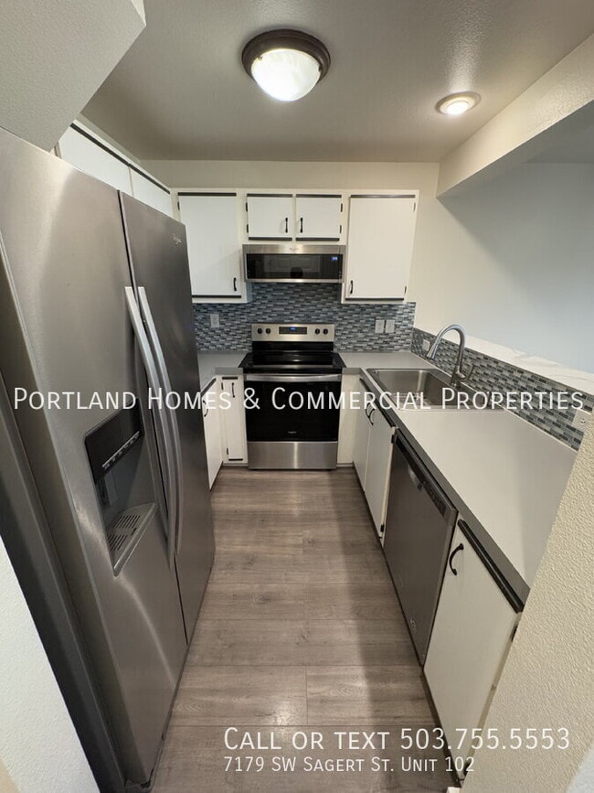 Building Photo - 7179 SW Sagert St
