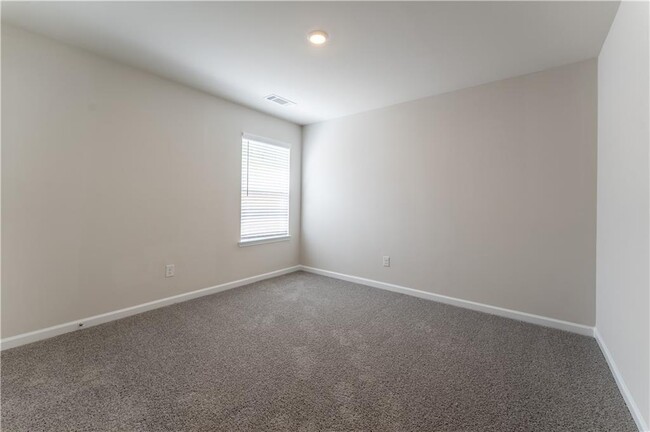 Building Photo - 4105 Oakwood Ter Ct
