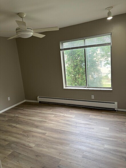 Master Bedroom - 33297 Kingslane Ct