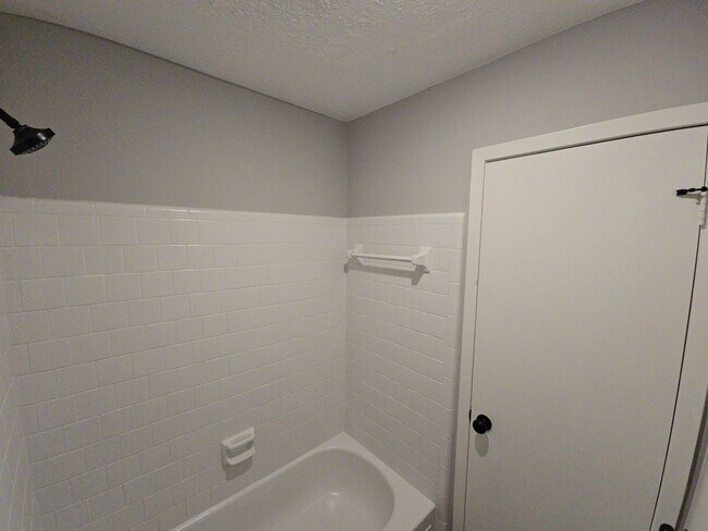 Building Photo - 19415 Southaven Dr