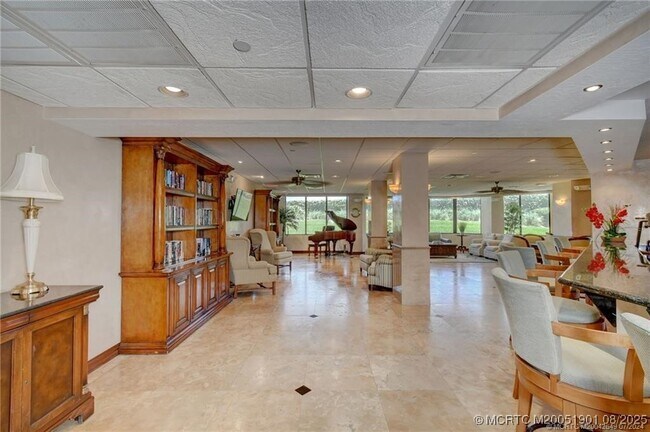 Building Photo - 9500 S Ocean Dr