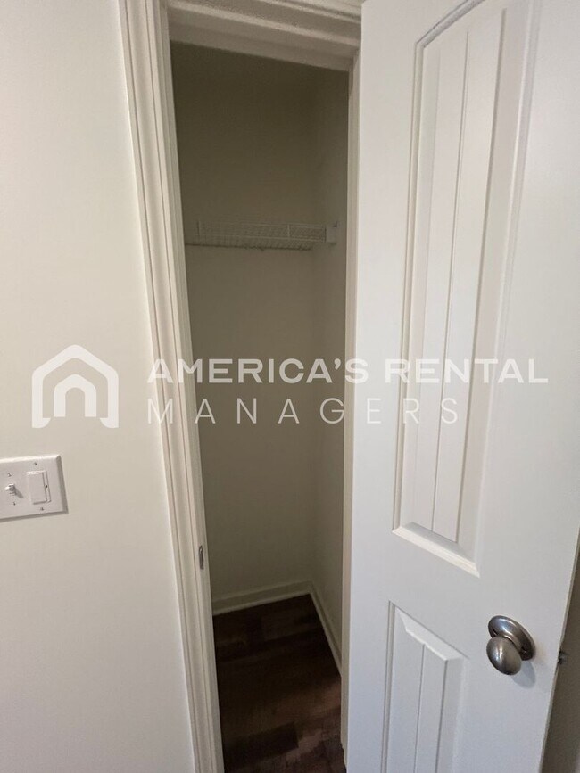 Building Photo - Home for rent in Northport! Furnished ($2195/mo) or Unfurnished ($1995/mo!)!