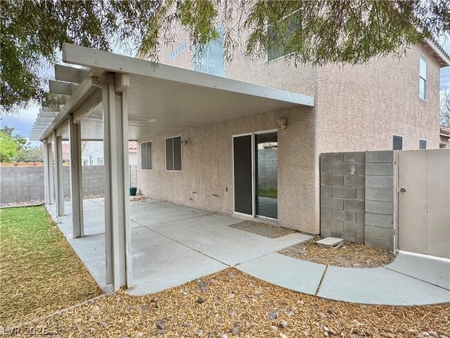 Building Photo - 8632 Shady Pines Dr