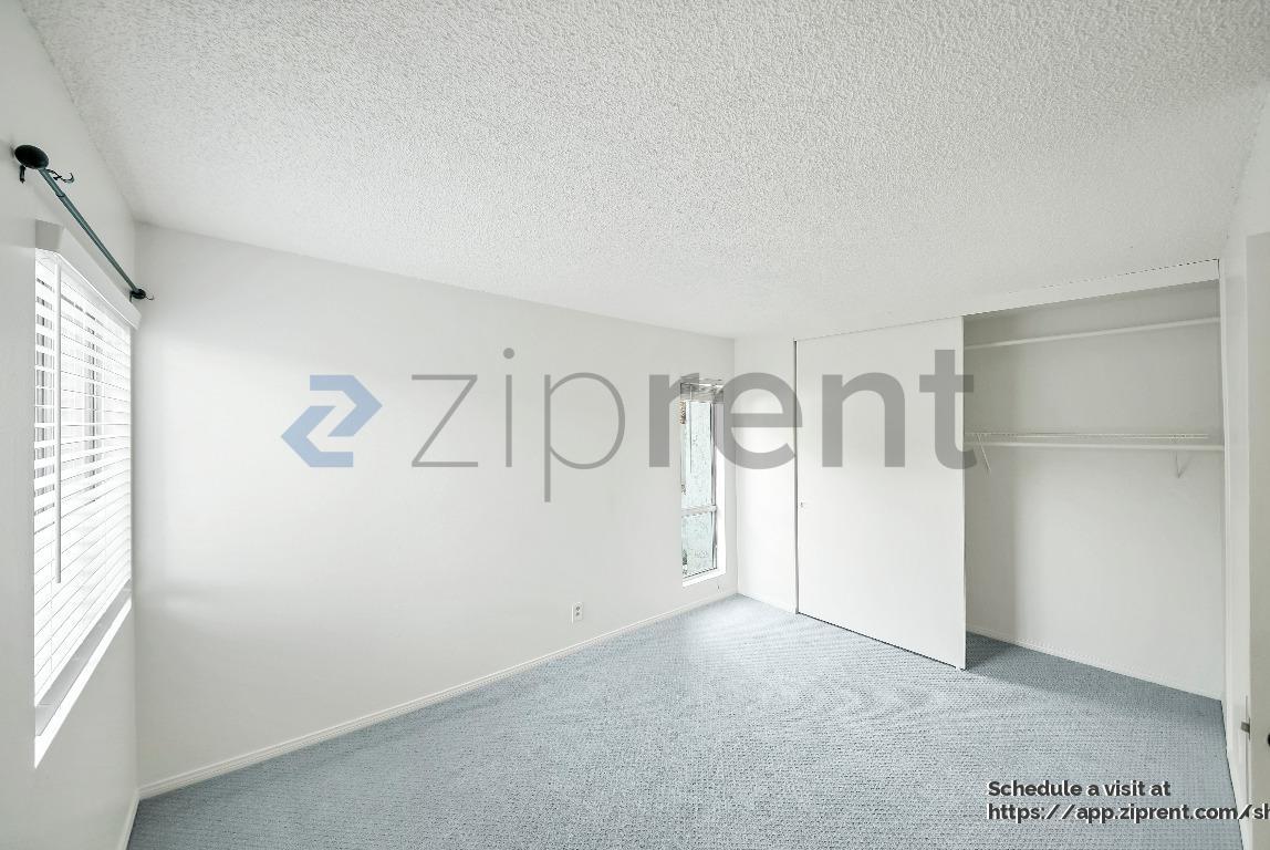 Building Photo - 47 Dearborn Pl