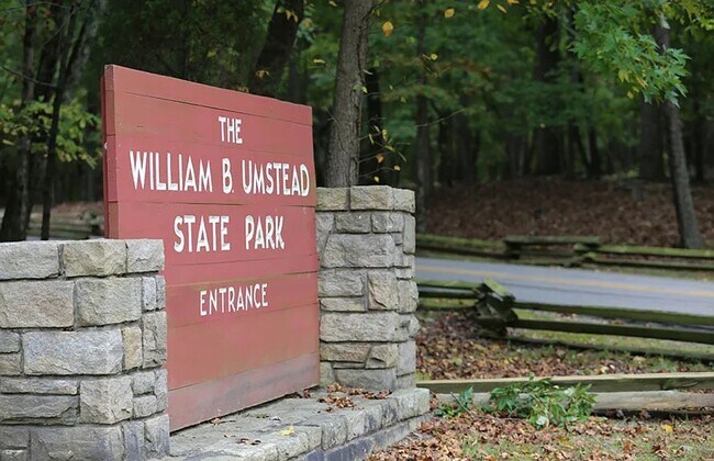 Building Photo - 1620 Tamarisk Ln