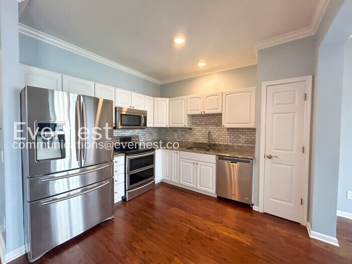 Building Photo - 7703 Porter House Dr