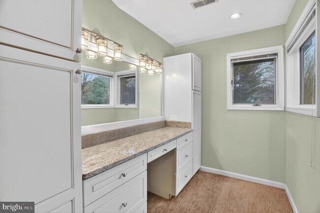 Building Photo - 6614 Corina Ct