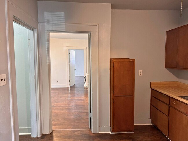 Building Photo - 1818 Collins Ave