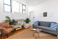 Building Photo - 735 10th Ave