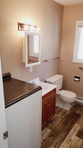 Bathroom - 519 N Patsy St