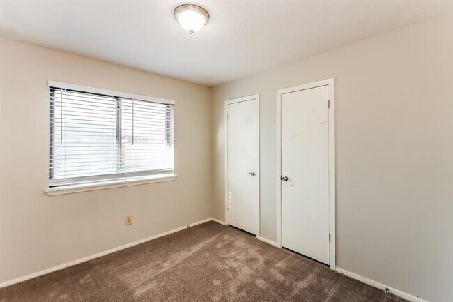 Building Photo - 16706 Quail Meadow Dr