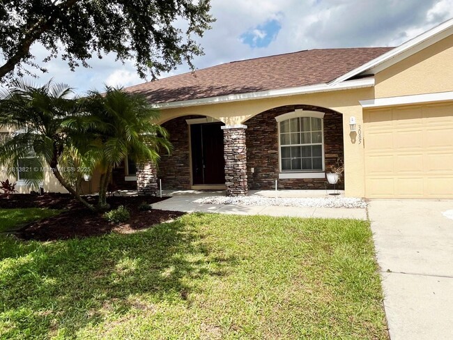 Building Photo - 3085 Mandolin Dr