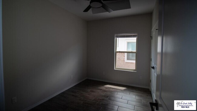 Building Photo - 312 E Magnolia Ave