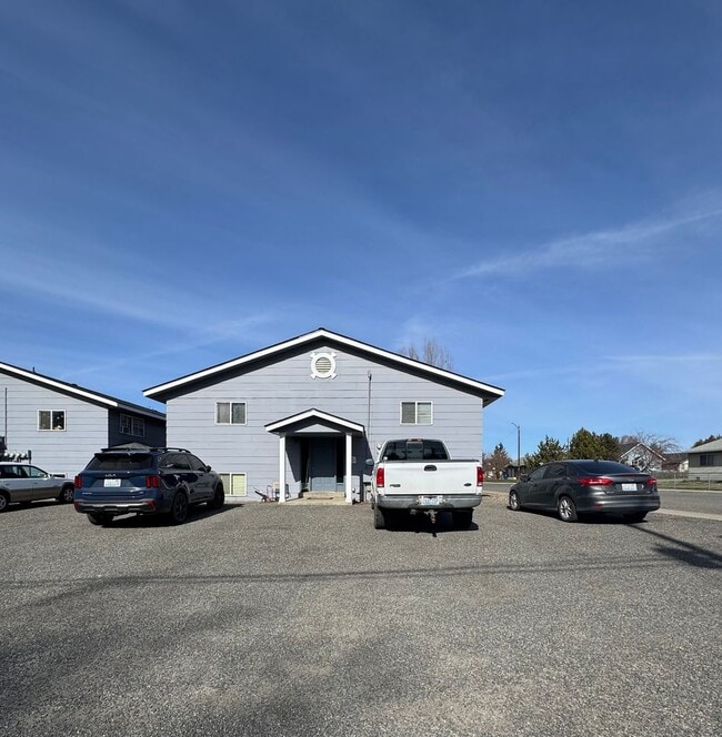 Building Photo - 500 W 12th Ave