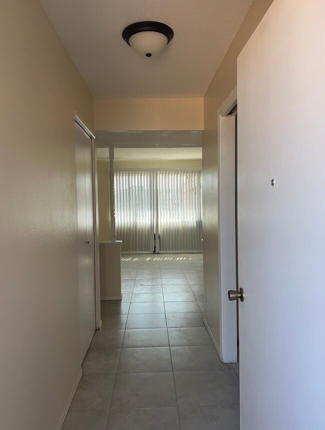 Building Photo - 7105 Tierra Alta Ave