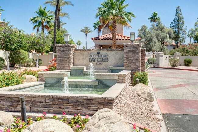 Building Photo - 10080 E Mountainview Lake Dr